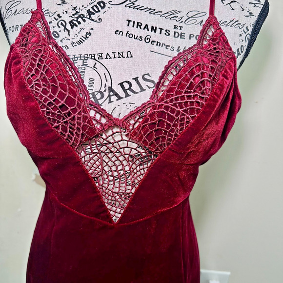 Cotton Candy LA Velvet Lace Slip Dress Women’s Large Burgundy Wine Dark Romantic - Picture 4 of 12